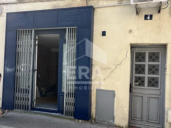 Local commercial 1 pièce 62 m²