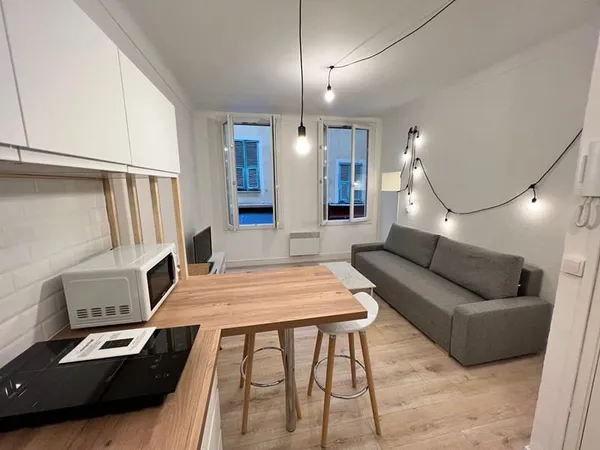 VIEUX-NICE - T1 MEUBLE A LOUER