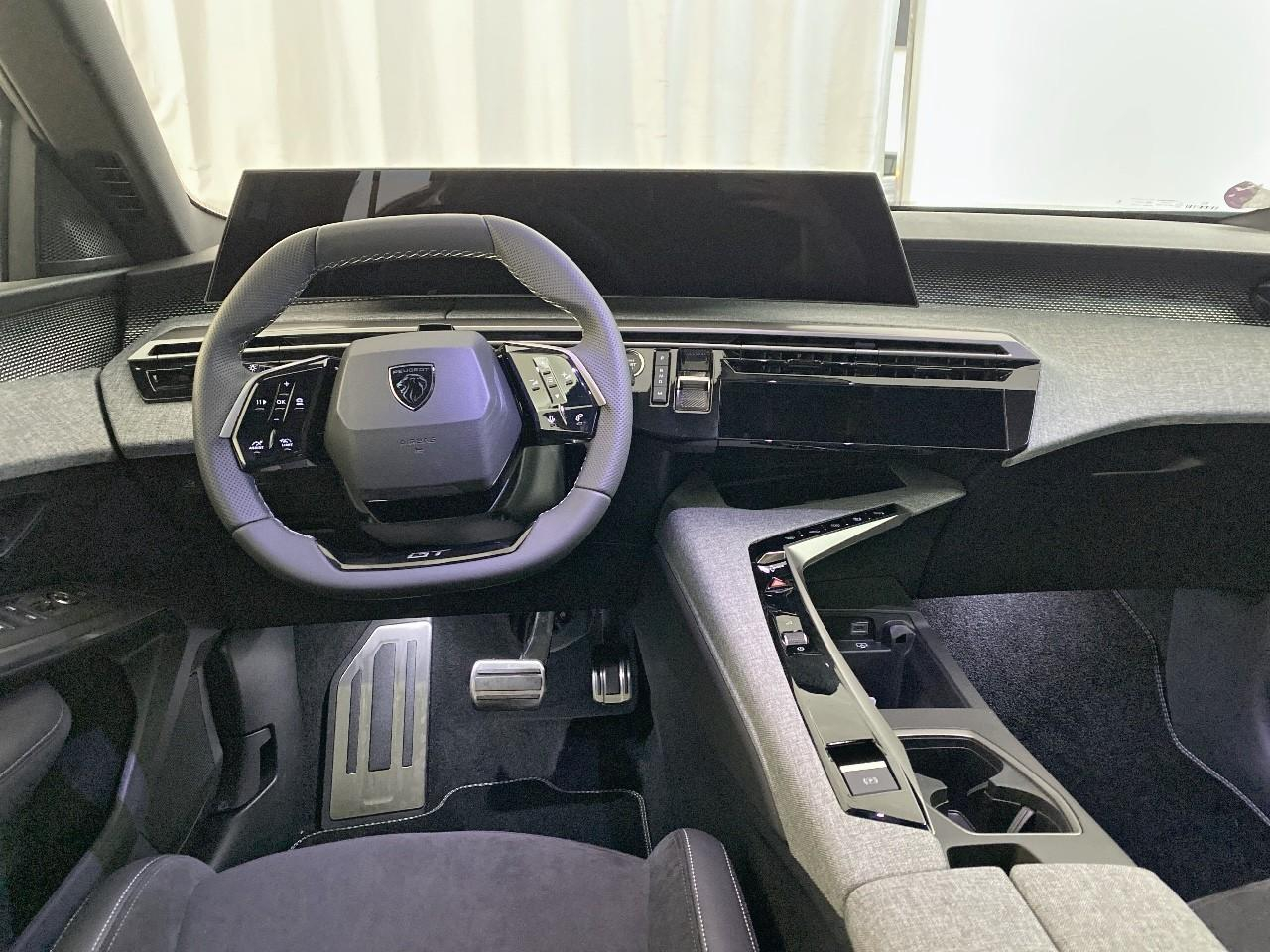 Peugeot 3008 hybrid 145 e-dcs6 gt — photo 8