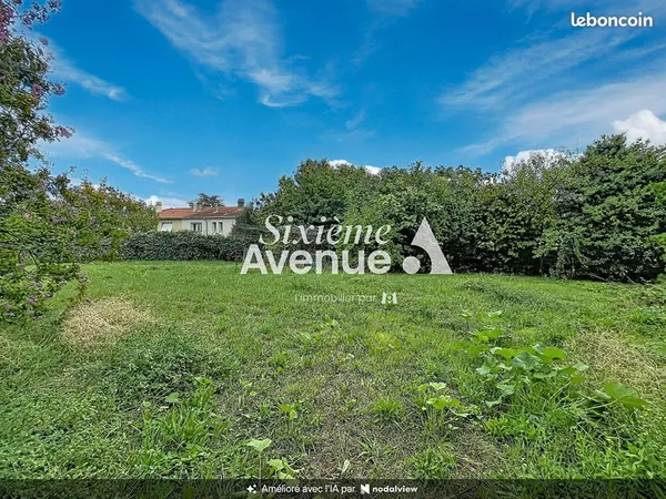 Terrain 550 m² VÉNISSIEUX