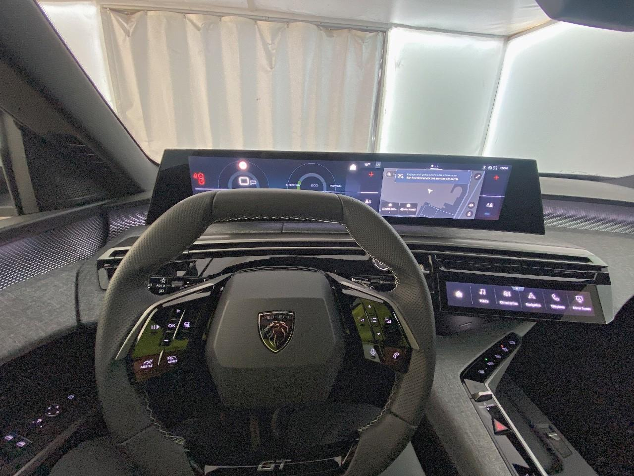 Peugeot 3008 hybrid 145 e-dcs6 gt — photo 12