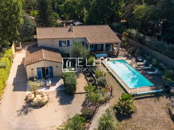 FAYENCE - VILLA 175 M² - TERRAIN 1215M² - PISCINE - DÉPENDANCE (50m2)