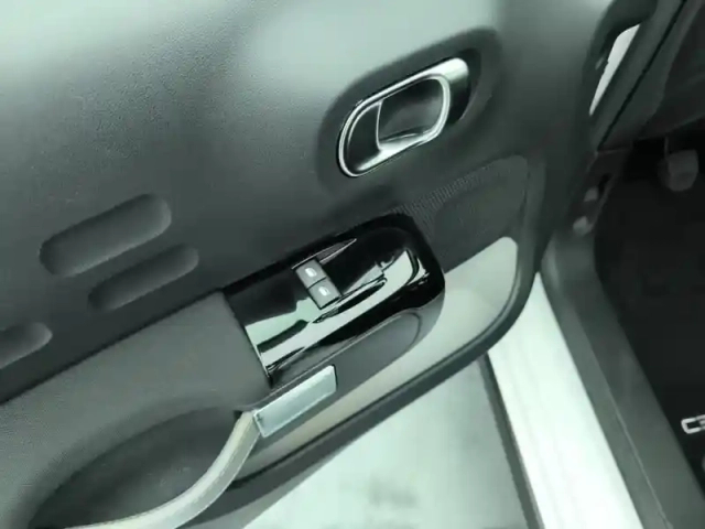 Citroën C3 puretech 83 s&amp;s bvm5 c-series — photo 20