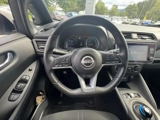 Nissan Leaf 150ch 40kwh acenta 22 — photo 15