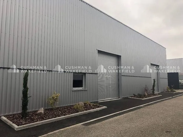 Local d'activité 476 m²