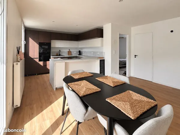 T2 62 m² - DERNIER ÉTAGE - RÉNOVÉ EN 2026 - VUES MONTAGNES - GIÈRES