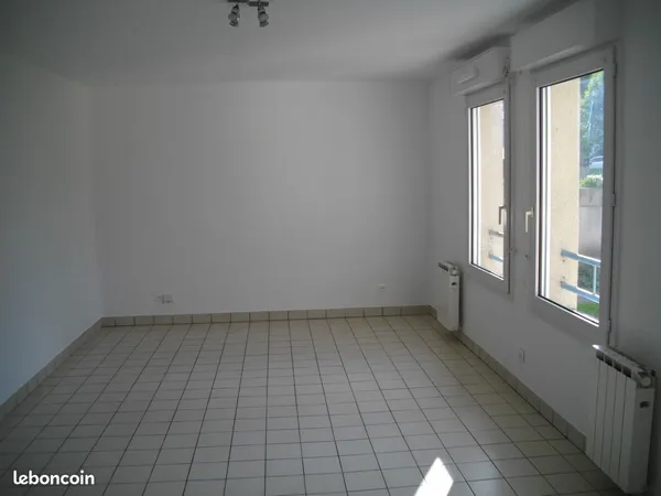 Très Beau 3 Pièces MEUBLE 75 m² 3 rue Paul Langevin 42150 La Ricamarie