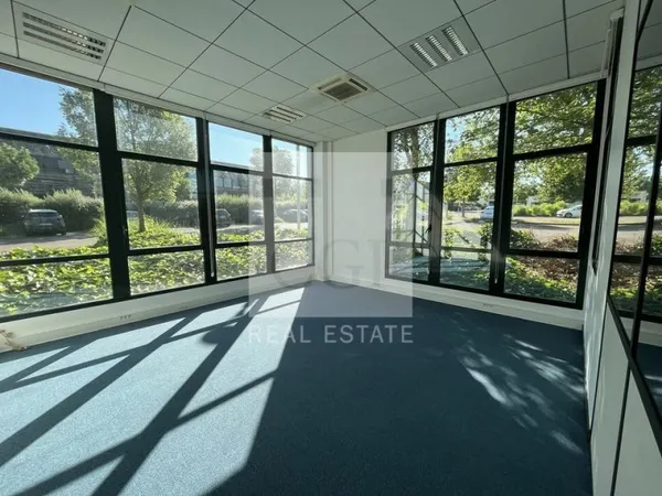 Local professionnel 514 m²
