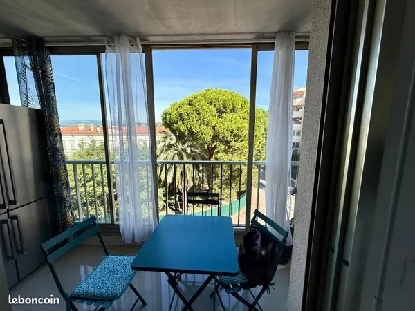 Studio 1 pièce 22 m²