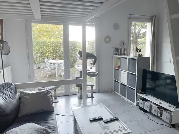 Bègles A vendre T2 de 38m2 avec jardin privatif et place de
