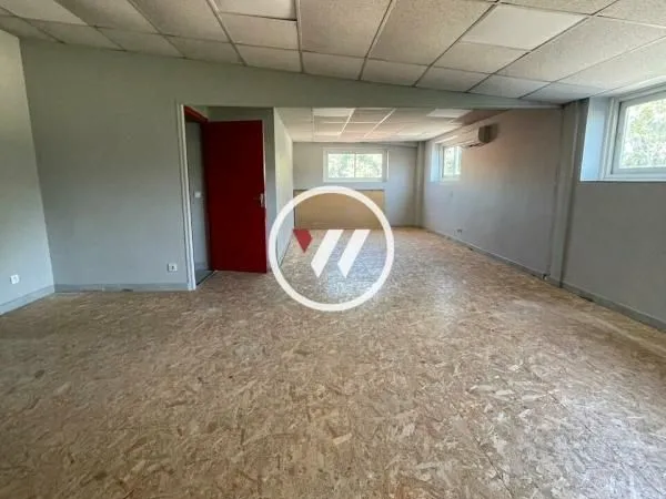 Bureaux 100 m²