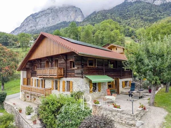 Maison 220 m²
