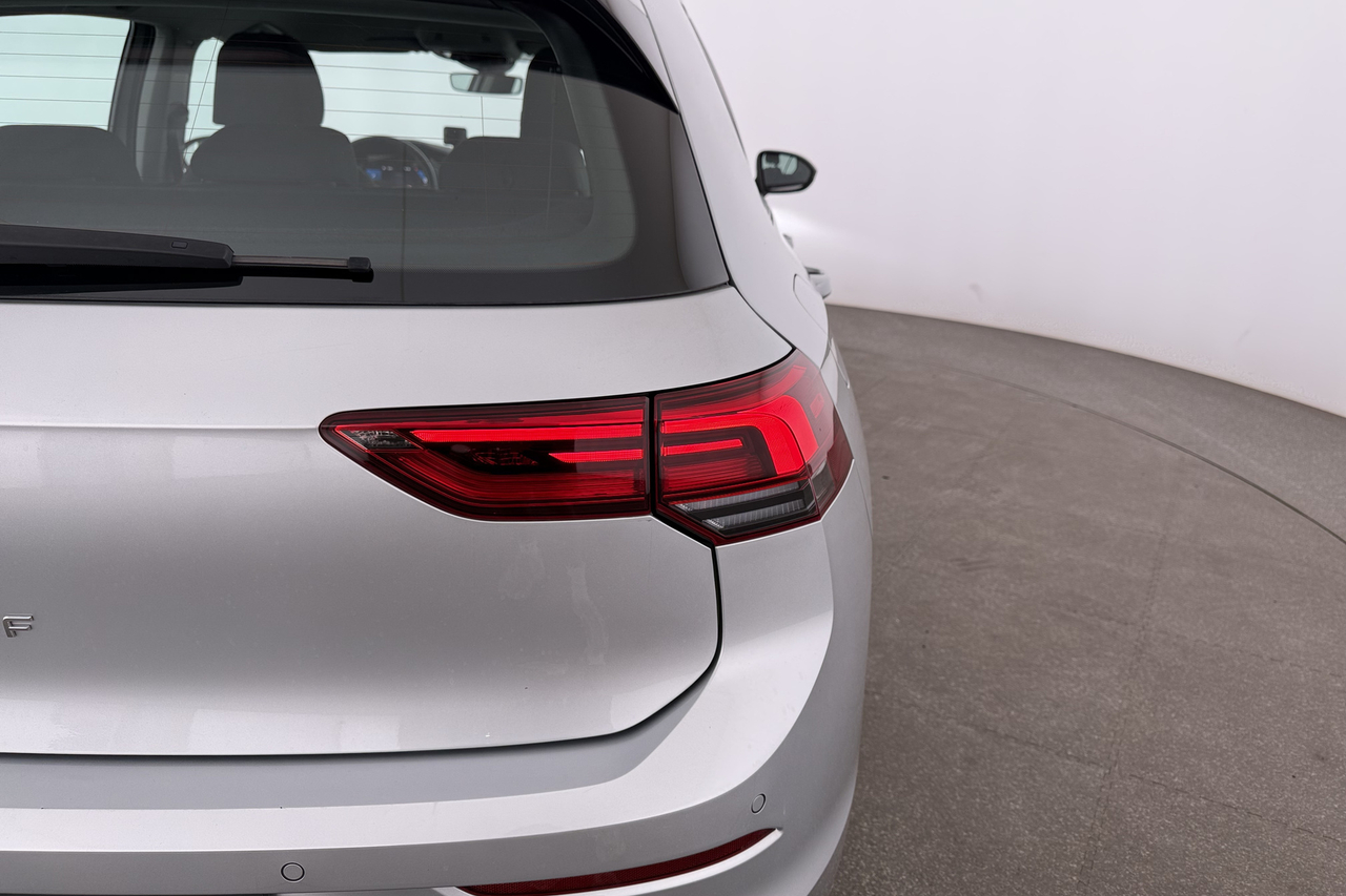 Volkswagen Golf 8 — photo 10