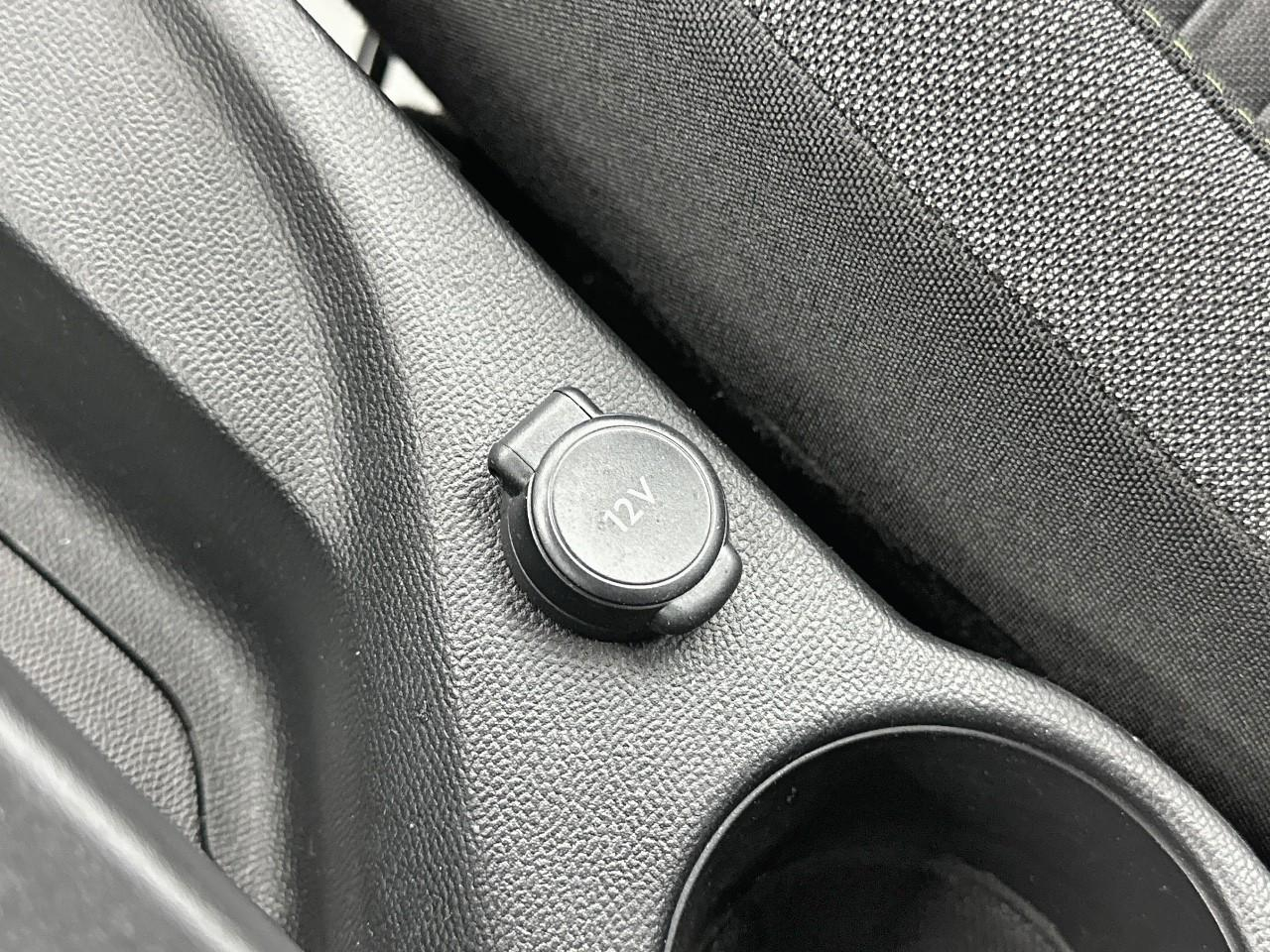 Peugeot 2008 puretech 100 s&s bvm6 active — photo 29