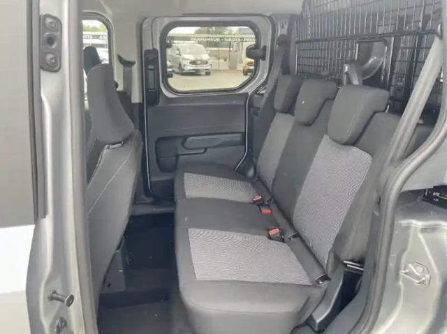 Ford Transit Courier fourgonnette 1.0 ecoboost 125ch trend dct7 — photo 9