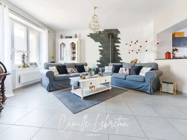 Maison à vendre 7 pièces LA REGRIPPIERE (44)