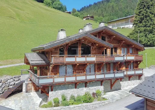 Chalet 9 pièces 260 m²