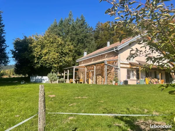 Maison de caractère 7 pièces avec terrain clos de 8860 m² - Biffontaine