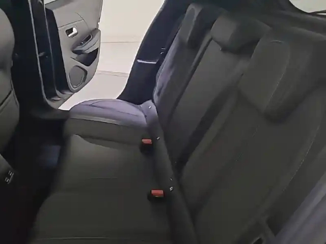 Peugeot 208 puretech 100 s&amp;s bvm6 — photo 2
