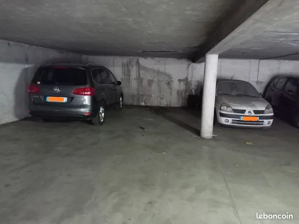 Parking sécurisé en sous-sol - 140 Avenue de la Division Leclerc, Le Bourget