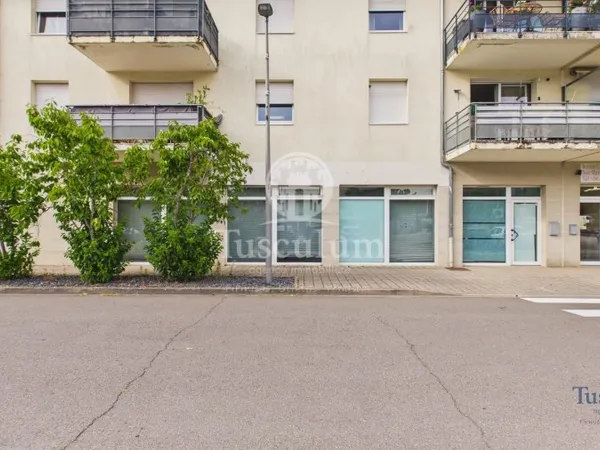 Commerce 7 pièces 158 m²