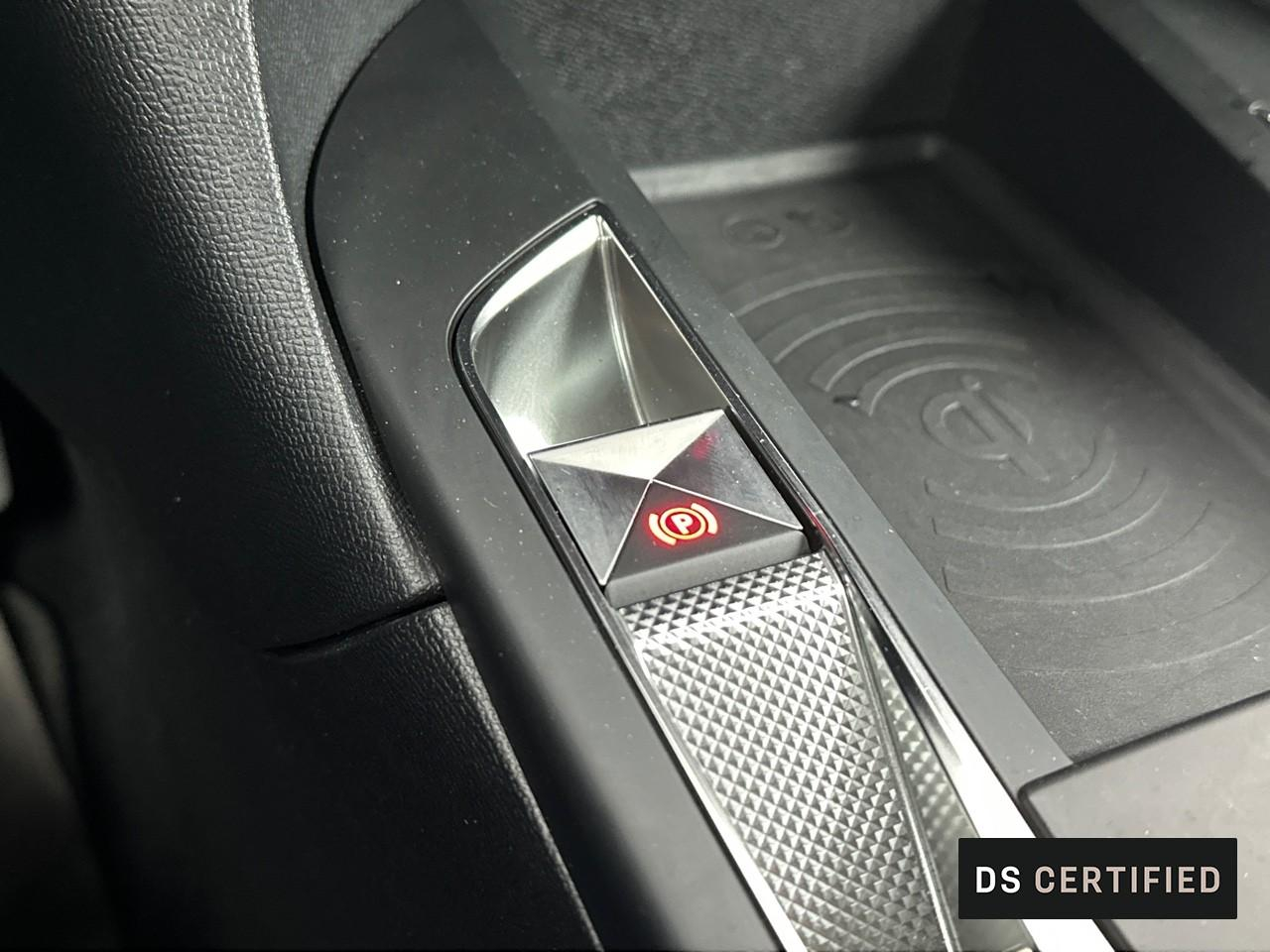 Ds Ds 3 crossback bluehdi 130 eat8 louvre — photo 32