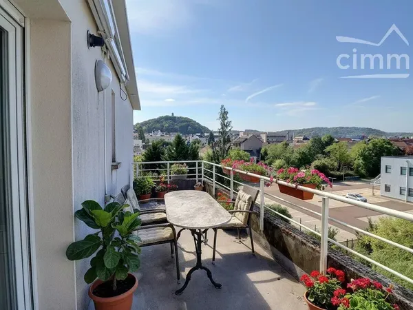 Appartement T4 de 90 .53 + garage + cave + ascenceur à FORBACH
