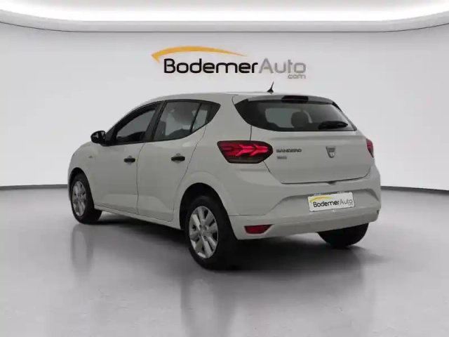 Dacia Sandero sce 65 — photo 292
