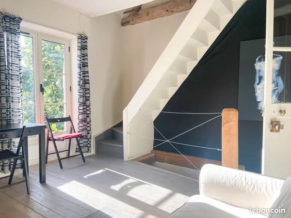 Chambre d'étudiant meublée