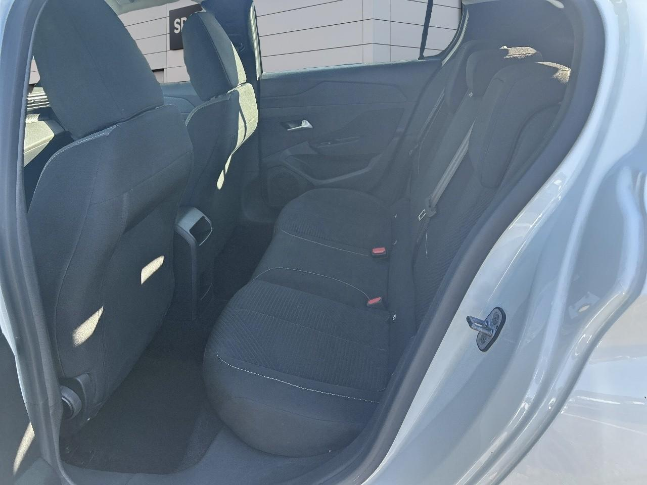 Peugeot 308 phev 180ch active pack e-eat8 — photo 10