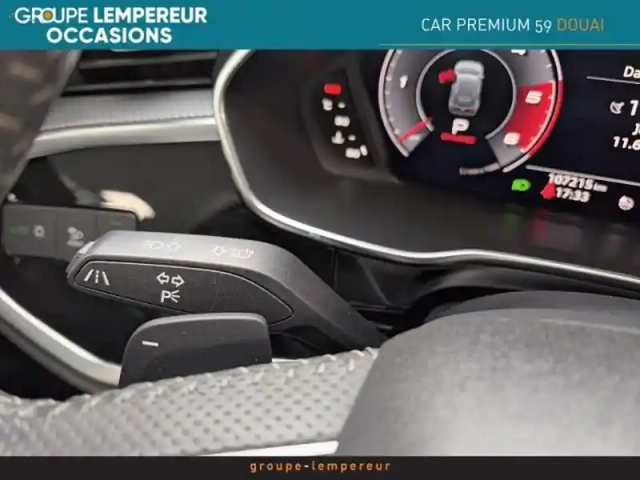 Audi Q3 35 tdi 150ch s line s tronic 7 — photo 8