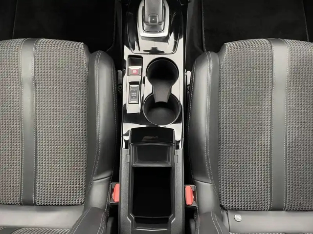 Peugeot 2008 puretech 130 s&amp;s eat8 — photo 31