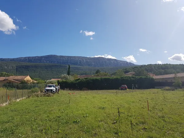 Terrain 172 m²