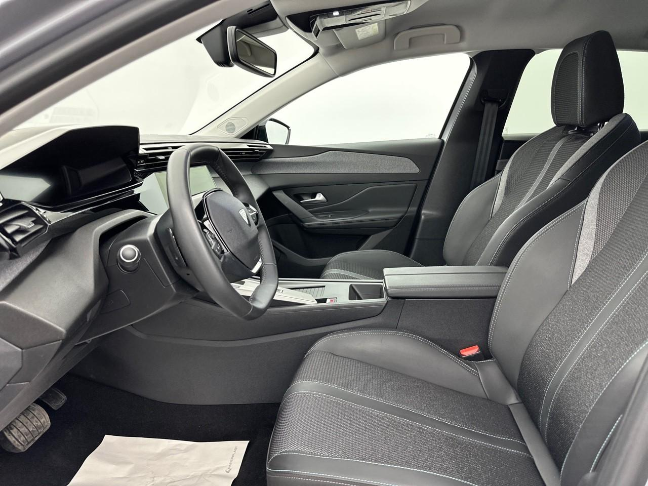 Peugeot 308 hybrid 145 e-dcs6 allure — photo 9
