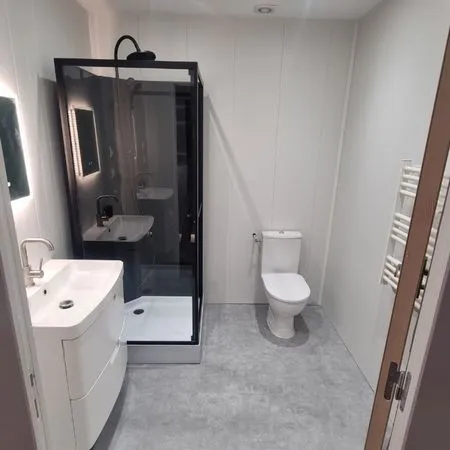 Chambre meublée