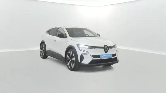 Renault Megane e-tech ev40 130ch standard charge — photo 68