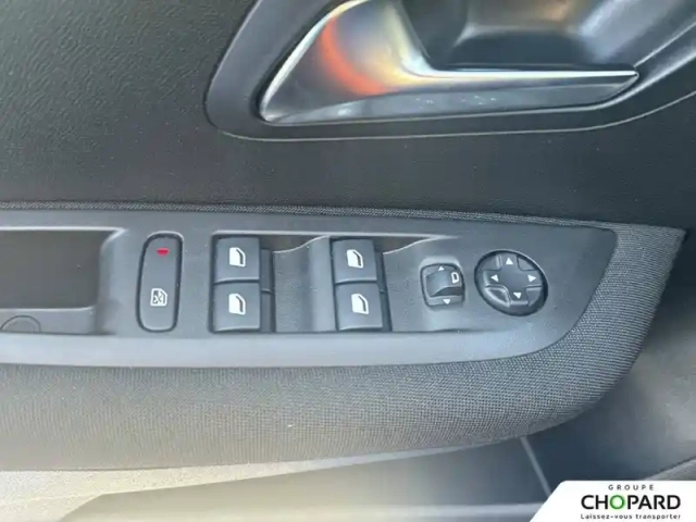Peugeot 208 puretech 75 s&amp;s bvm5 — photo 24