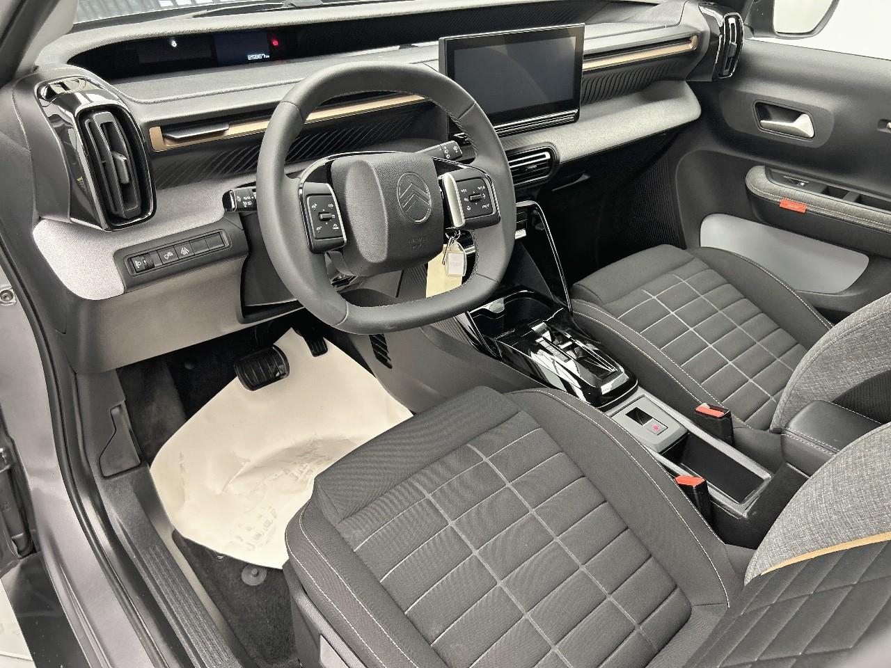 Citroën C3 Aircross hybride 145 ch aut plus — photo 9