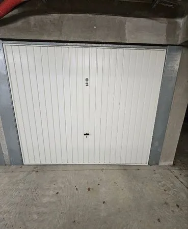 Vends garage box fermé