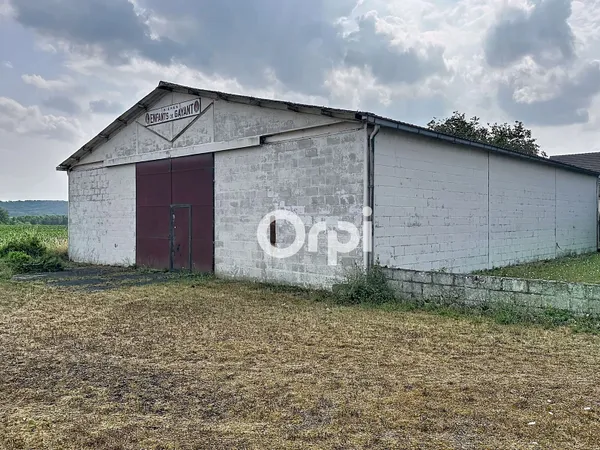 Local d'activité 250 m²