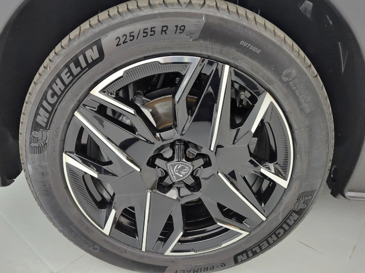 Peugeot 3008 hybrid 145 e-dcs6 allure — photo 11