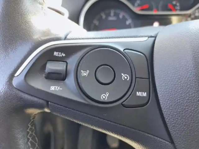 Opel Crossland 1.5 d 110 ch bvm6 elegance business — photo 19