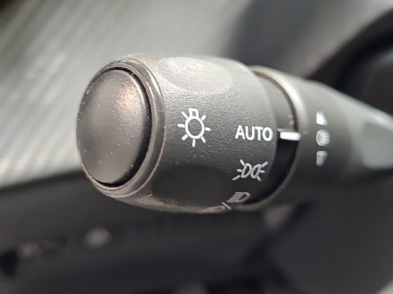 Peugeot 208 bluehdi 100 s&s bvm6 premium — photo 25