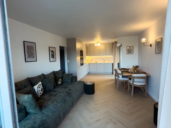 Loue Appartement T3 à l'année - 70m² - Vue mer & terrasses