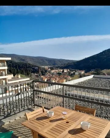 Studio toit terrasse avec parking privé