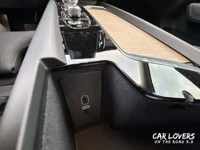 Volvo Xc60 t6 awd hybride rechargeable 253 ch+145 ch geartronic 8 — photo 21