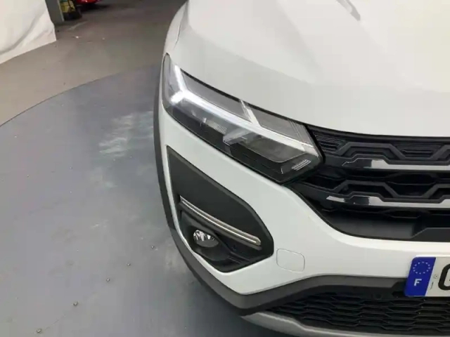 Dacia Sandero eco-g 100 - 22 — photo 8
