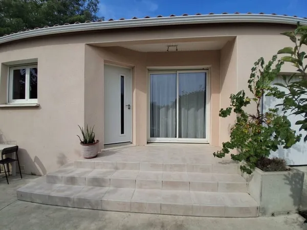 Maison récente de plain pied 90m2 - terrain 420m2
