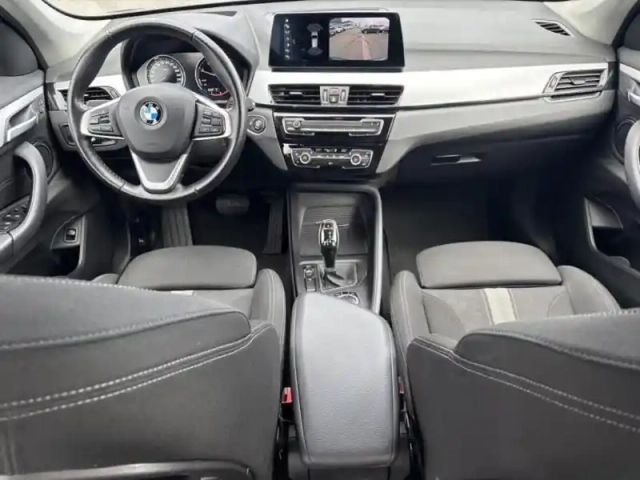 Bmw X1 sdrive18da 150ch business design — photo 4