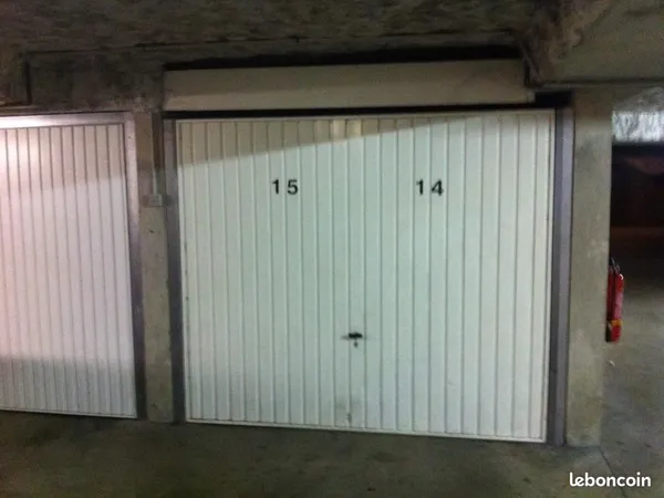 Garage/box 15 m² Villeurbanne